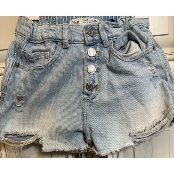 ZARA Girls Elastic Waist Button Fly Distressed Denim Jean Shorts Light Blue Sz 9 - Picture 1 of 7